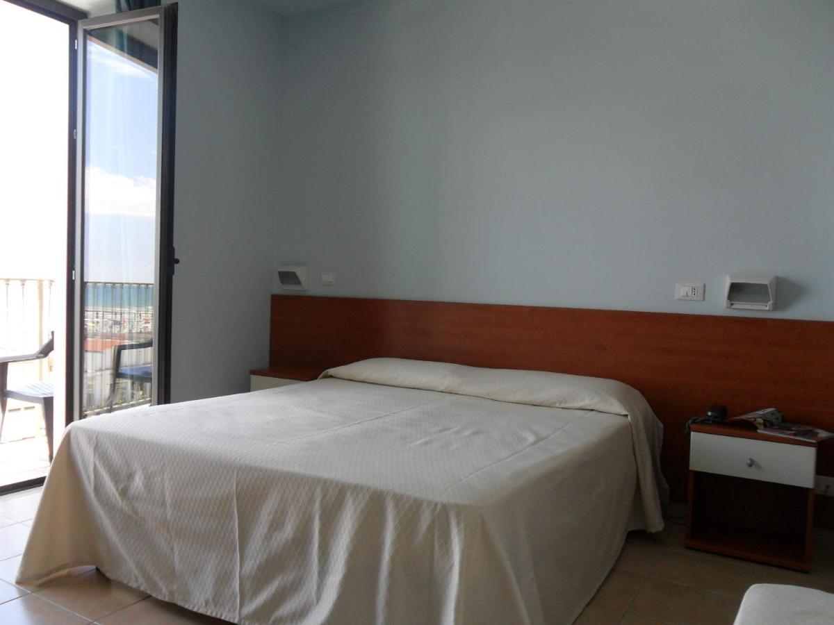 Dependance Dell'Hotel Sole E Mare Lido di Camaiore Esterno foto