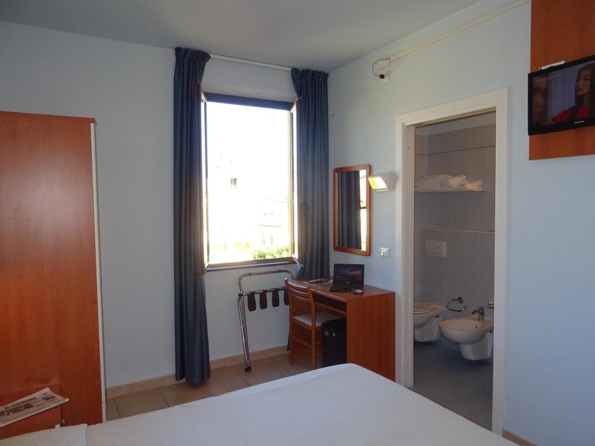 Dependance Dell'Hotel Sole E Mare Lido di Camaiore Esterno foto