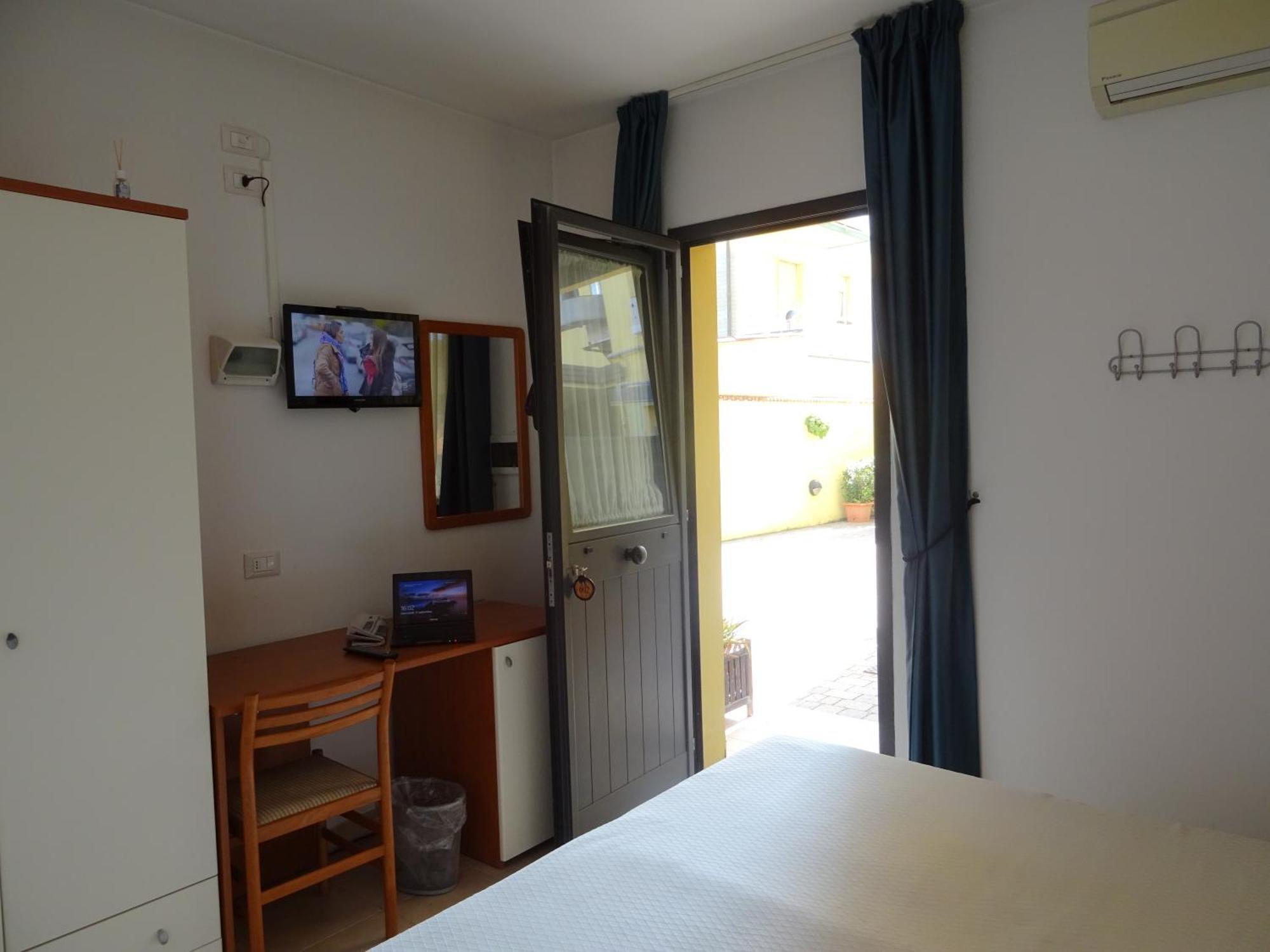 Dependance Dell'Hotel Sole E Mare Lido di Camaiore Esterno foto